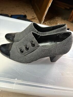 Gray Women's Closed-Toe Heeled Slip-On Shoes size 8